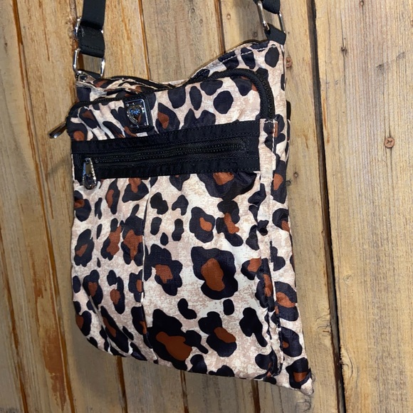 Brighton Shoulder Bag - Picture 4 of 9